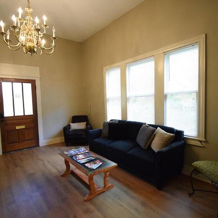 Cajun Hostel Downtown Lafayette Εξωτερικό φωτογραφία